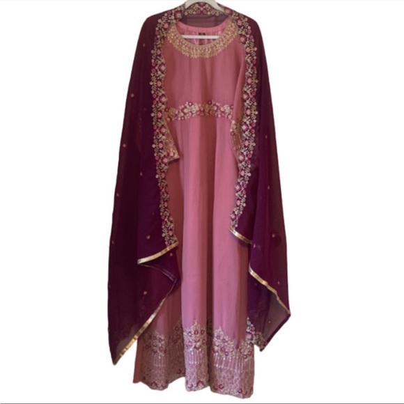 Salwar Kameez in embroidered pink/mauve tones - Picture 1 of 6